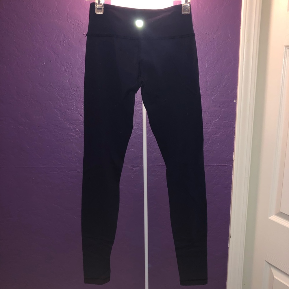 Navy blue Lululemon leggings